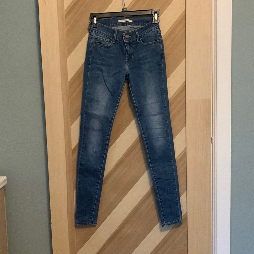Size 25 Levi’s Super Skinny Jeans